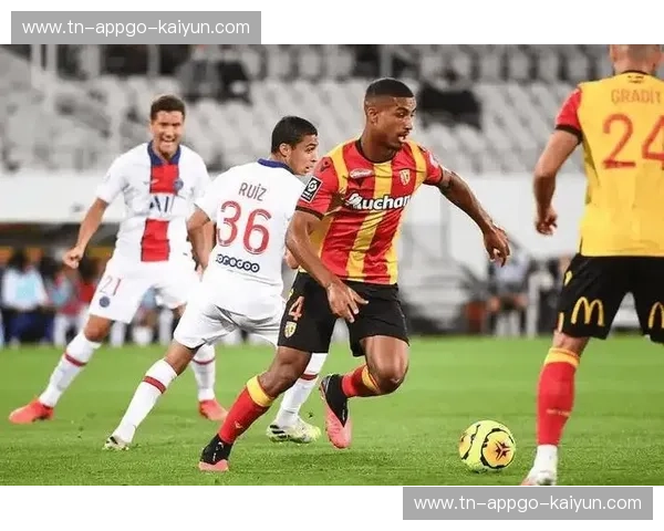 梅斯vs里昂预测：一场充满战术博弈与激情碰撞的法甲对决